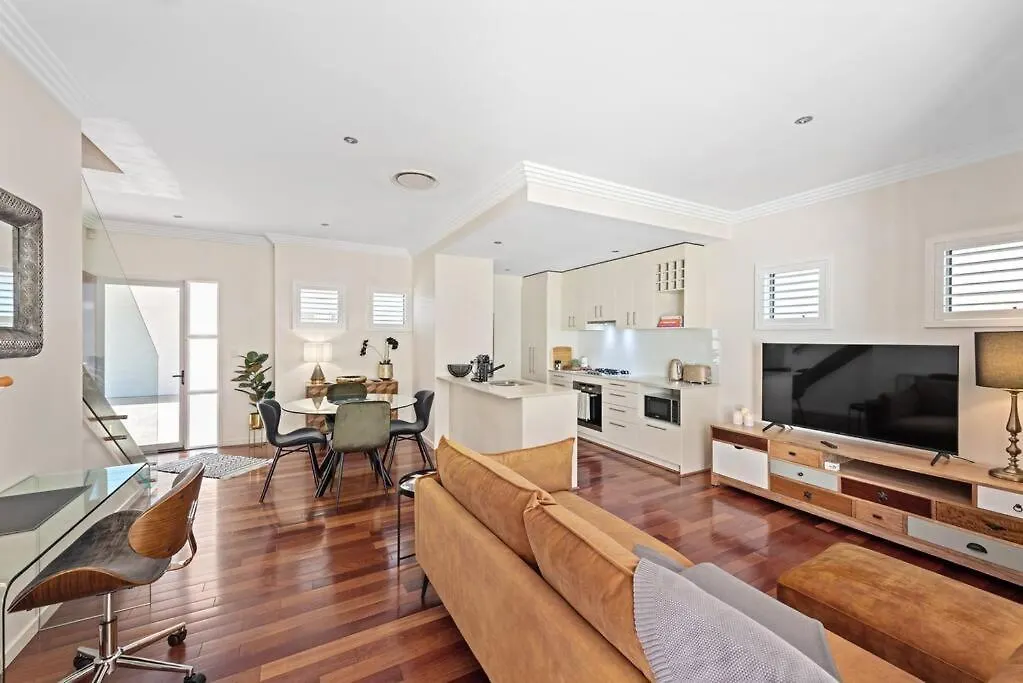 Holiday home Blissful Bulimba ~ 3Bed/2.5Bath/1Car ~ Townhouse Villa Brisbane