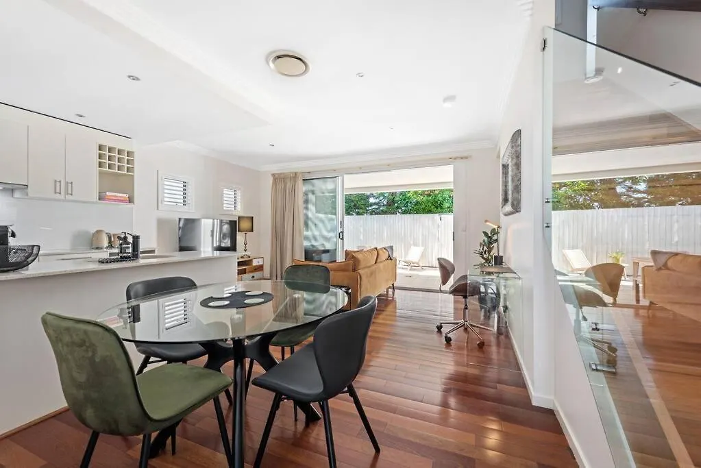 Holiday home Blissful Bulimba ~ 3Bed/2.5Bath/1Car ~ Townhouse Villa Brisbane Australia