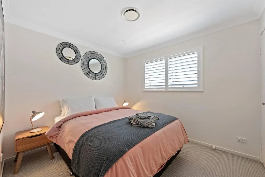 Blissful Bulimba ~ 3Bed/2.5Bath/1Car ~ Townhouse Villa Brisbane Australia