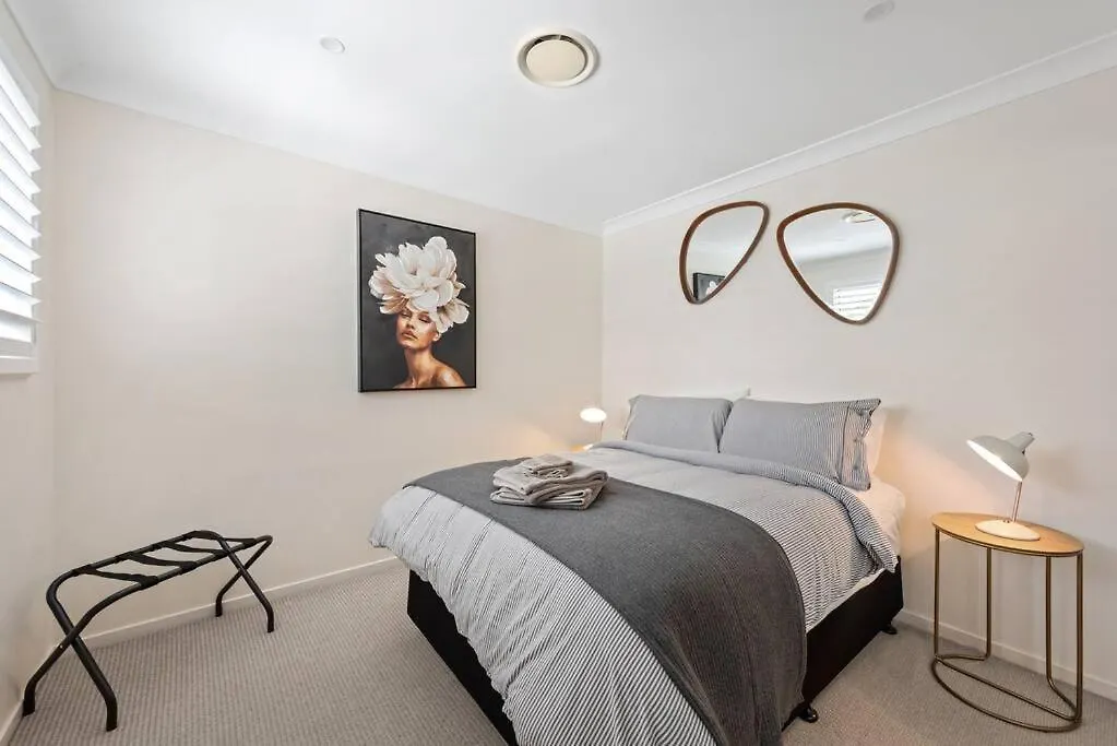 Blissful Bulimba ~ 3Bed/2.5Bath/1Car ~ Townhouse Villa Brisbane