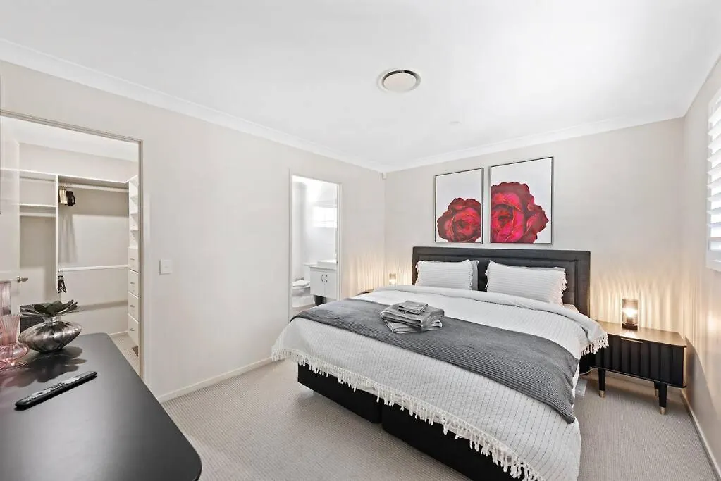Blissful Bulimba ~ 3Bed/2.5Bath/1Car ~ Townhouse Villa Brisbane