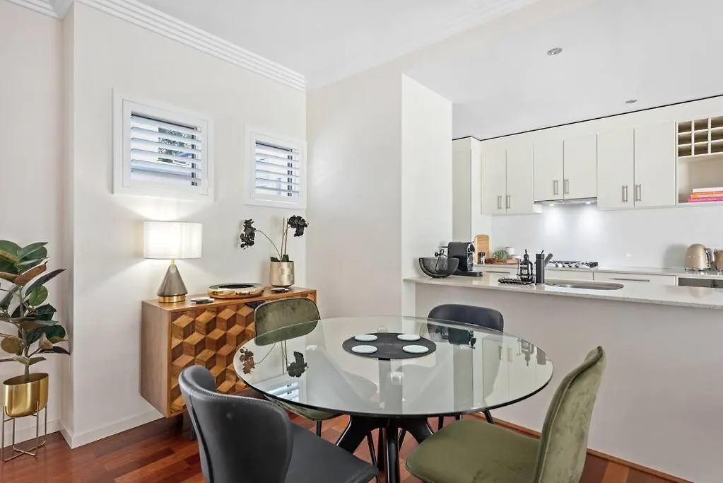 Vila Blissful Bulimba ~ 3Bed/2.5Bath/1Car ~ Townhouse Brisbane 0*,  Austrálie